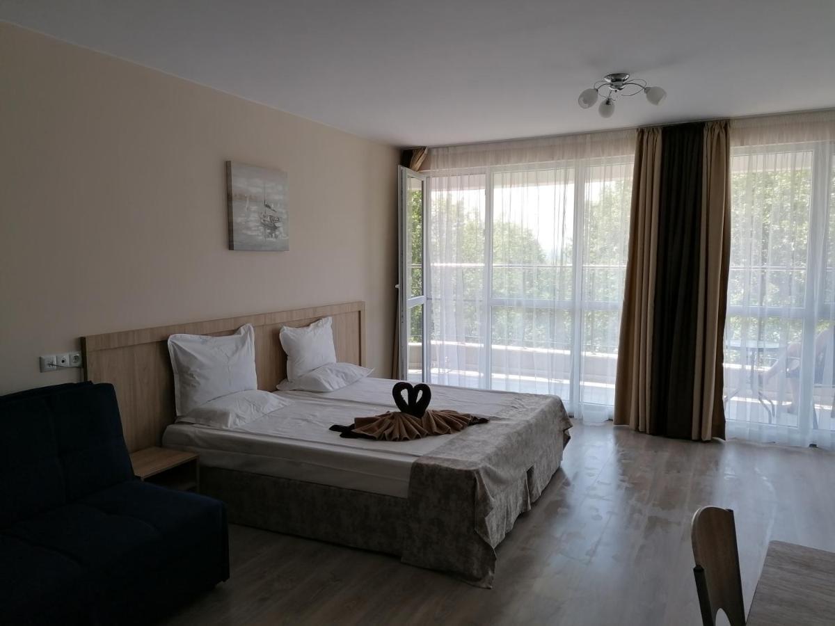 Aparthotel Apart Allure Dobi Primorsko Exterior foto